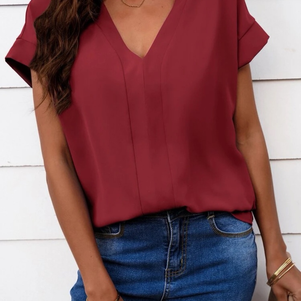 Red blouse - Picture 3 of 7